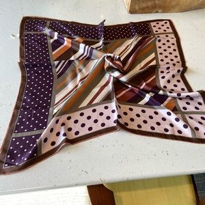💯Silk Scarf New Never used